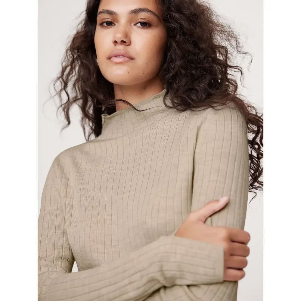 Banana Republic Ribbed Merino Movk-Neck Sweater in RED, size L, NWT! - Picture 2 of 11